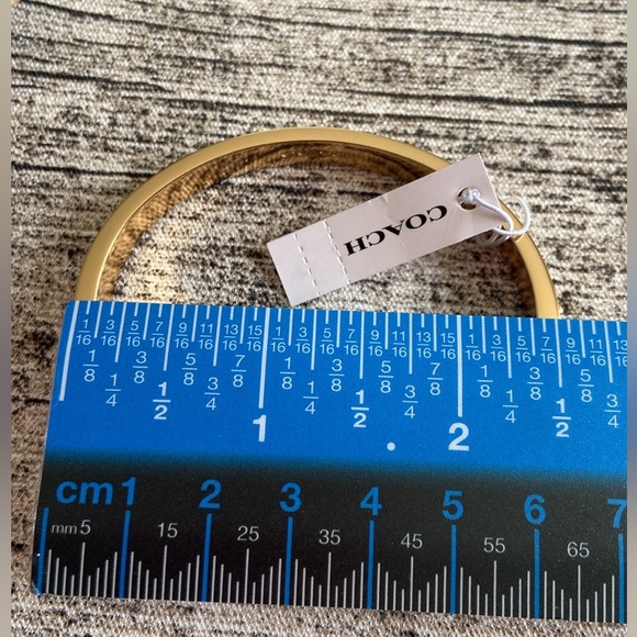 NWT! Authentic Coach bangle bracelet in gold, black with white logos + gift box - Picture 14 of 15